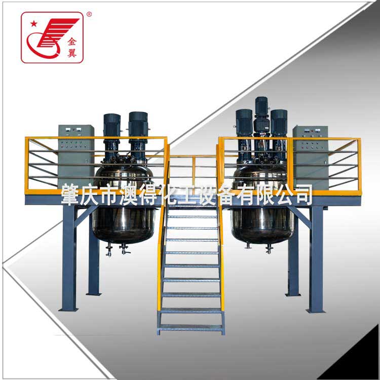 多功能(neng)組合不(bú)鏽鋼反(fan)應釜